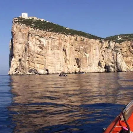 Monolocale Dina's House アパート